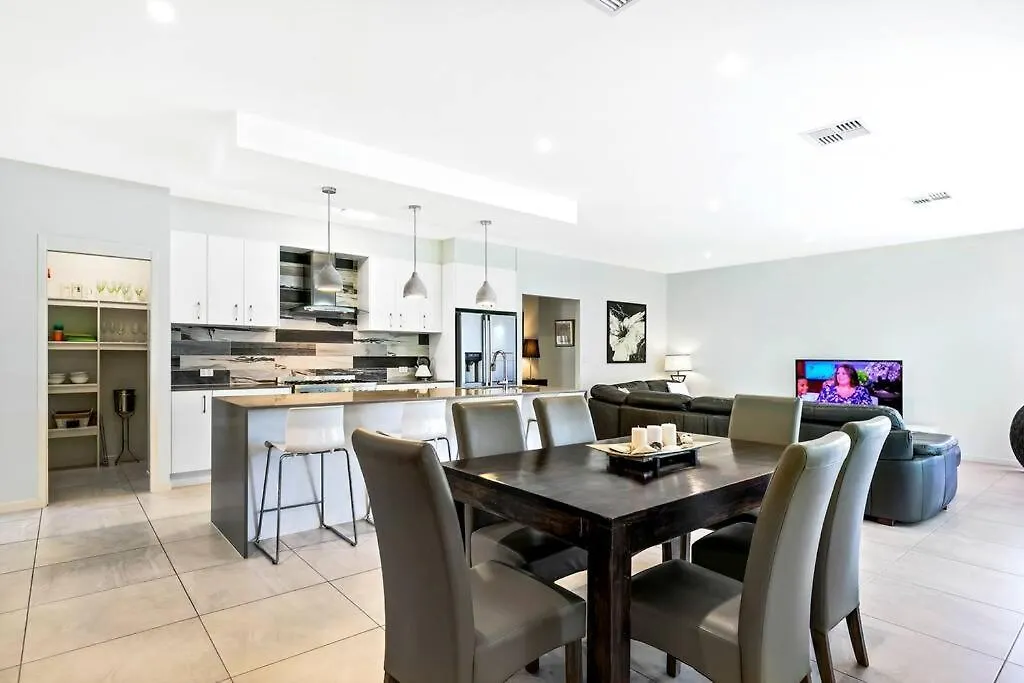 Serenity Retreat Noosa Luxury Guest Suite W Private Solar Heated Pool Noosaville