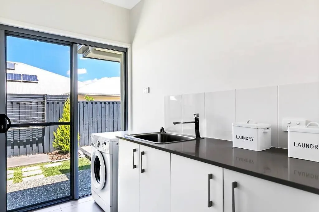 Serenity Retreat Noosa Luxury Guest Suite W Private Solar Heated Pool Noosaville Apartmán